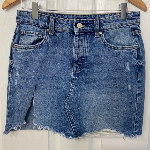 Only Dresses & Skirts - Only distressed denim skirt with slit